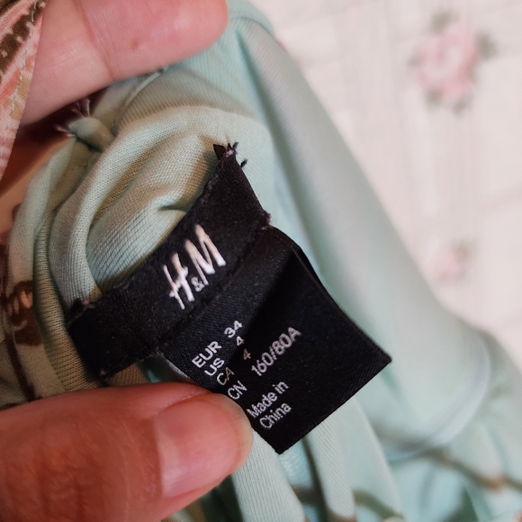 H&M Women's Tie Back Multicolored Layered Summer Dress with Ruffles Size 4 - Picture 5 of 8